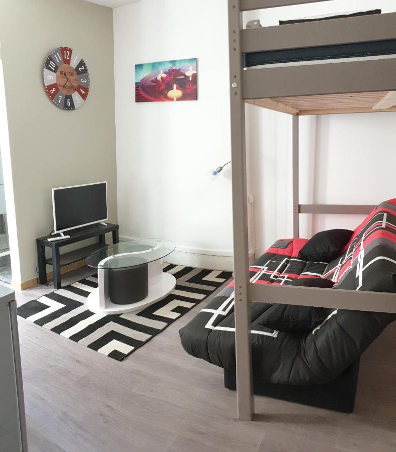 Chambres Poitiers Centre Ville - Salle De Bain, Refrigerateur, Tv Et Machine A Cafe Privatifs - Cuisine Commune - Terrasse - Hotel De Ville A 200M Luaran gambar