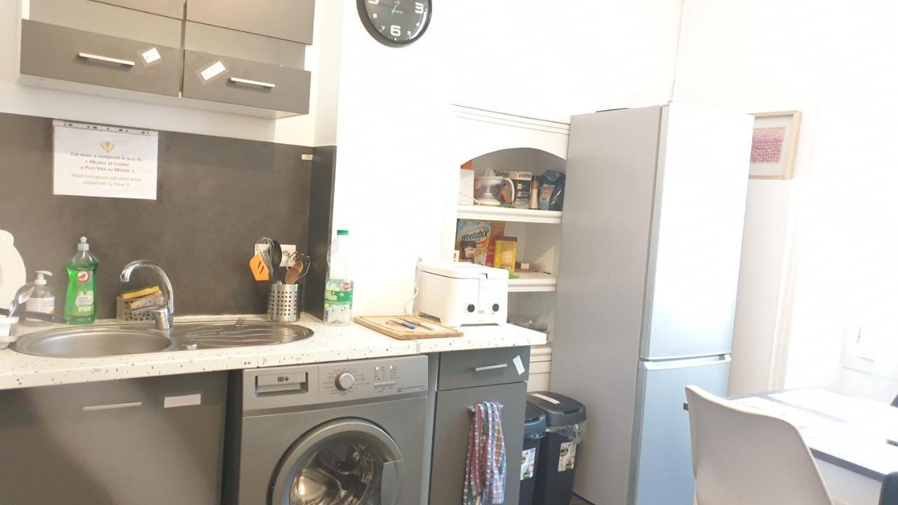 Chambres Poitiers Centre Ville - Salle De Bain, Refrigerateur, Tv Et Machine A Cafe Privatifs - Cuisine Commune - Terrasse - Hotel De Ville A 200M Luaran gambar