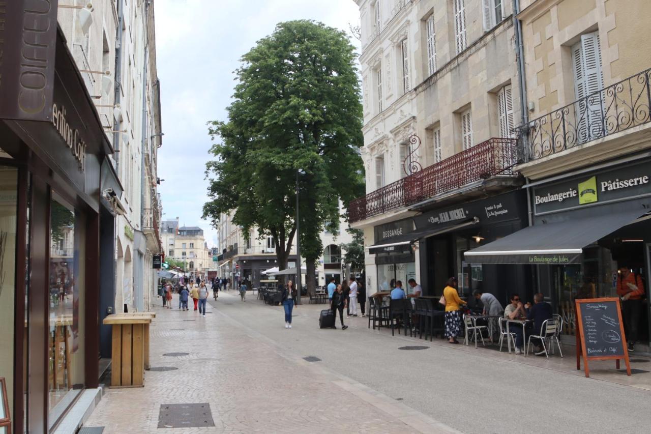 Chambres Poitiers Centre Ville - Salle De Bain, Refrigerateur, Tv Et Machine A Cafe Privatifs - Cuisine Commune - Terrasse - Hotel De Ville A 200M Luaran gambar
