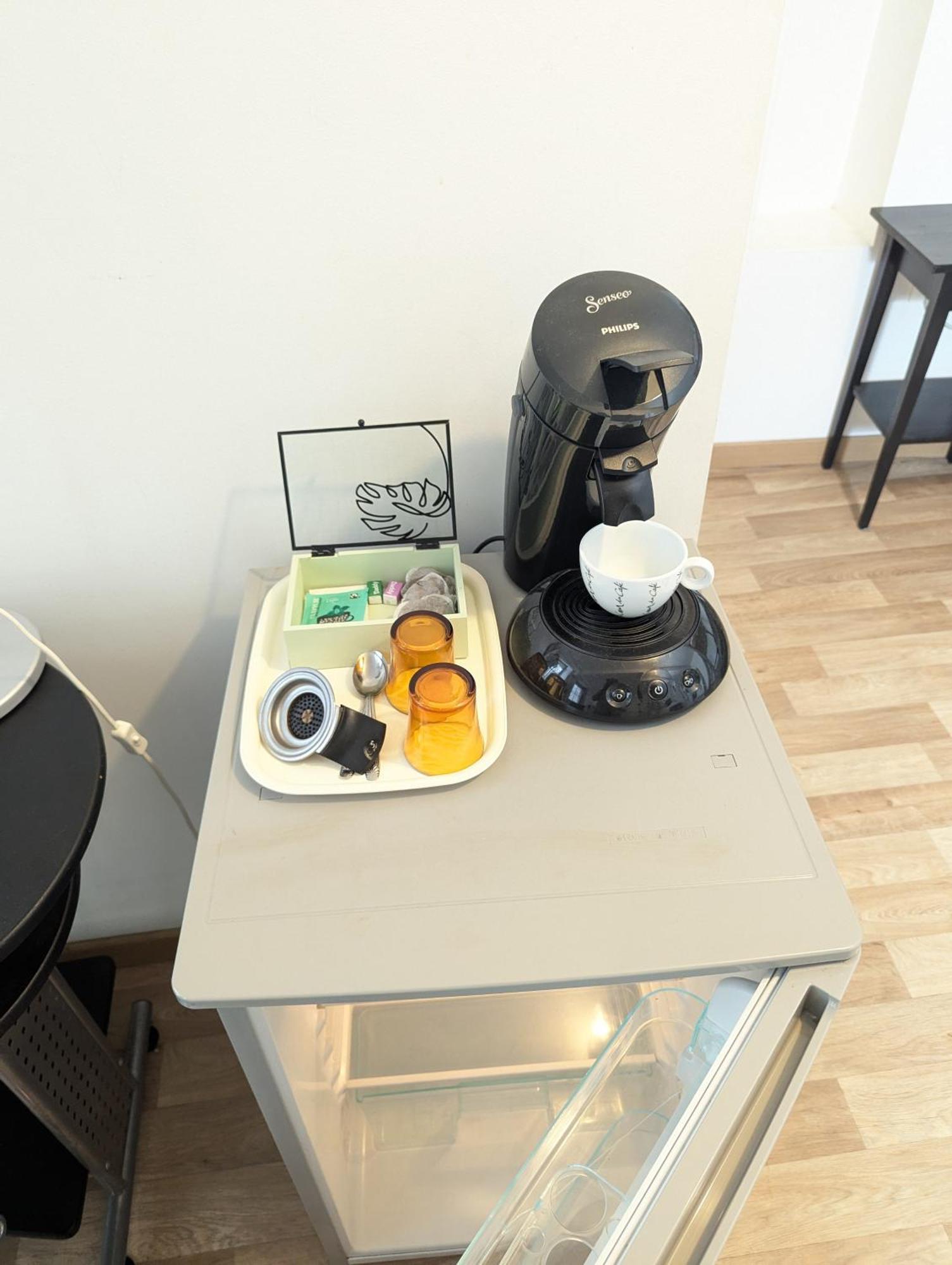 Chambres Poitiers Centre Ville - Salle De Bain, Refrigerateur, Tv Et Machine A Cafe Privatifs - Cuisine Commune - Terrasse - Hotel De Ville A 200M Luaran gambar
